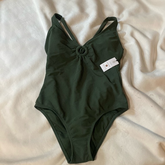 Bathing suit - Picture 1 of 8